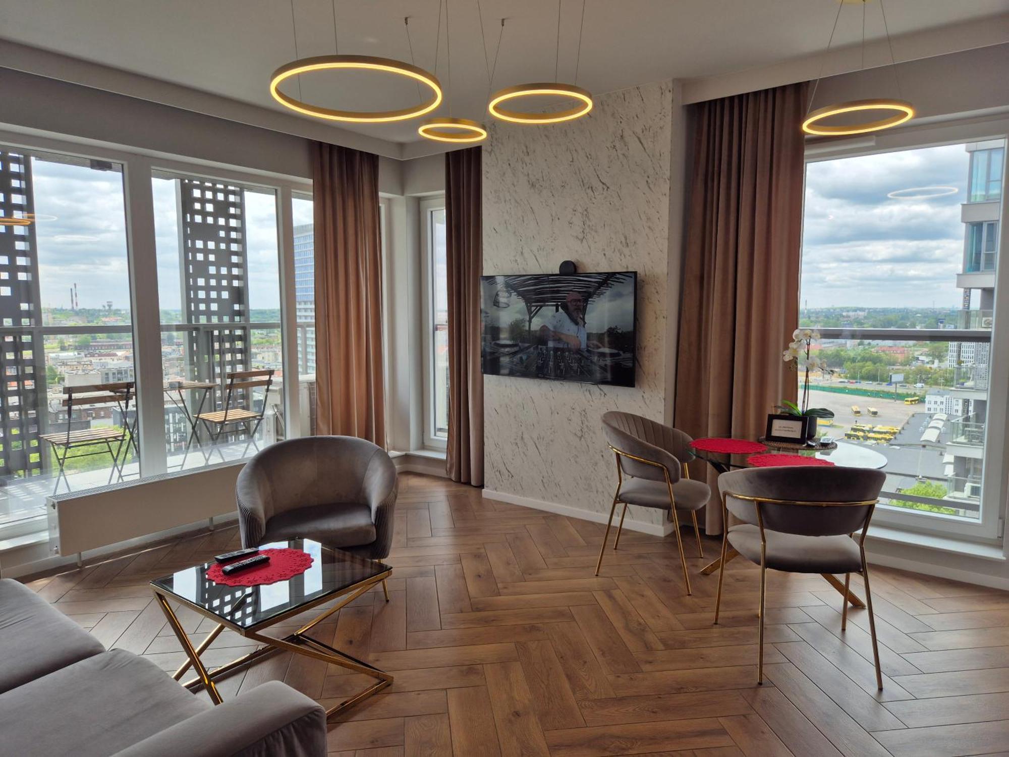 15 Pietro Sokolska 30 Towers Apartments - New - Lux - Parking - Sauna - Gym- And The Best View In Katowice Kültér fotó